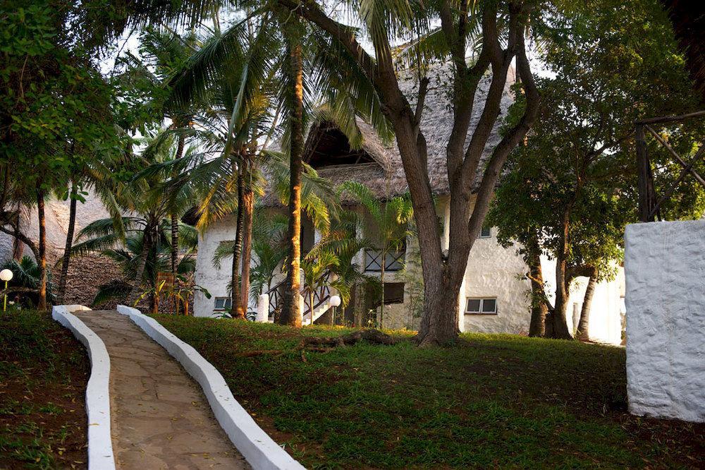 Barracuda Inn Resort Watamu Exterior photo